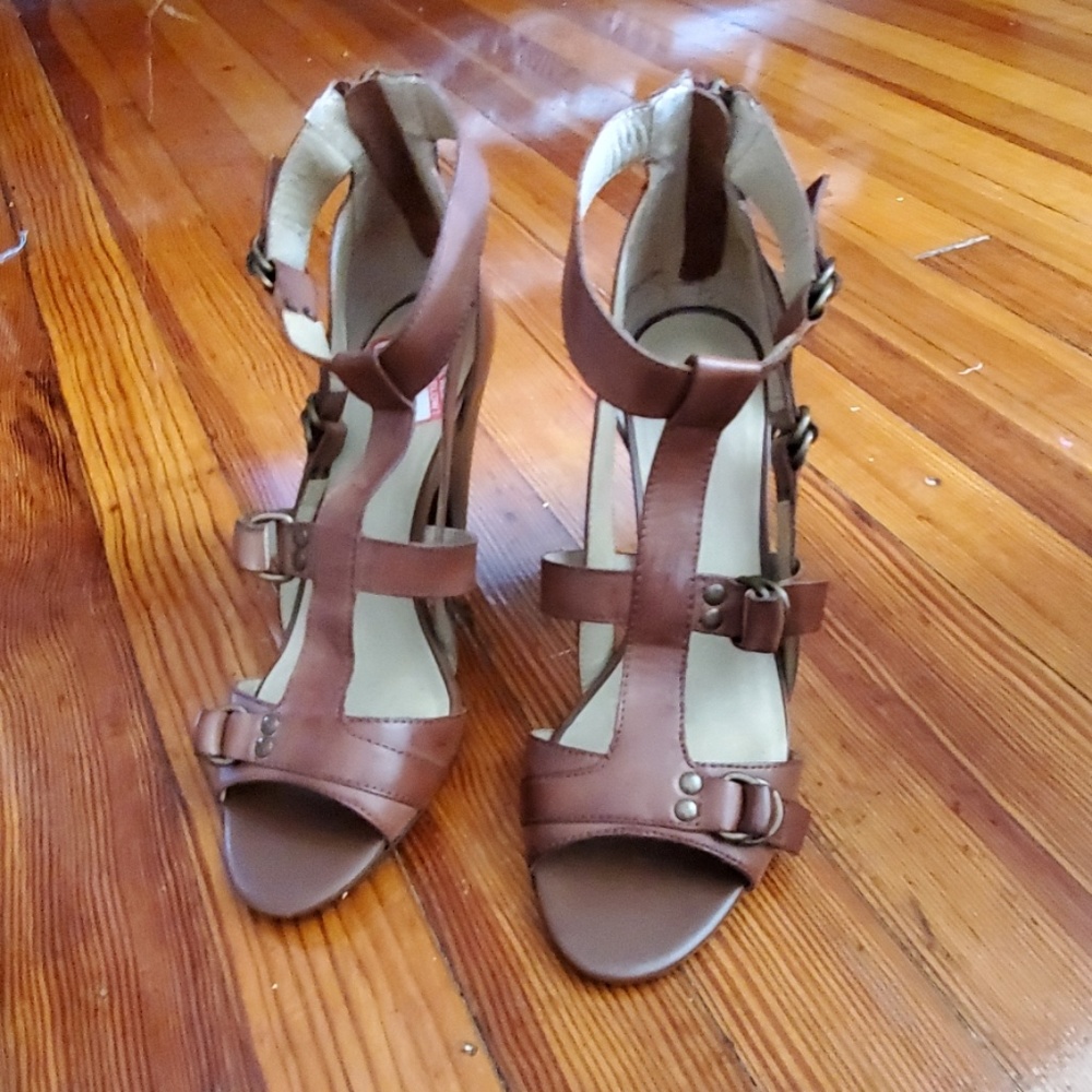 Levity shoe
